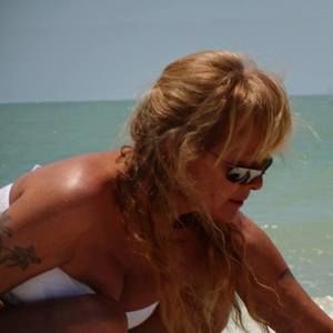 Meet your Posher, Constance